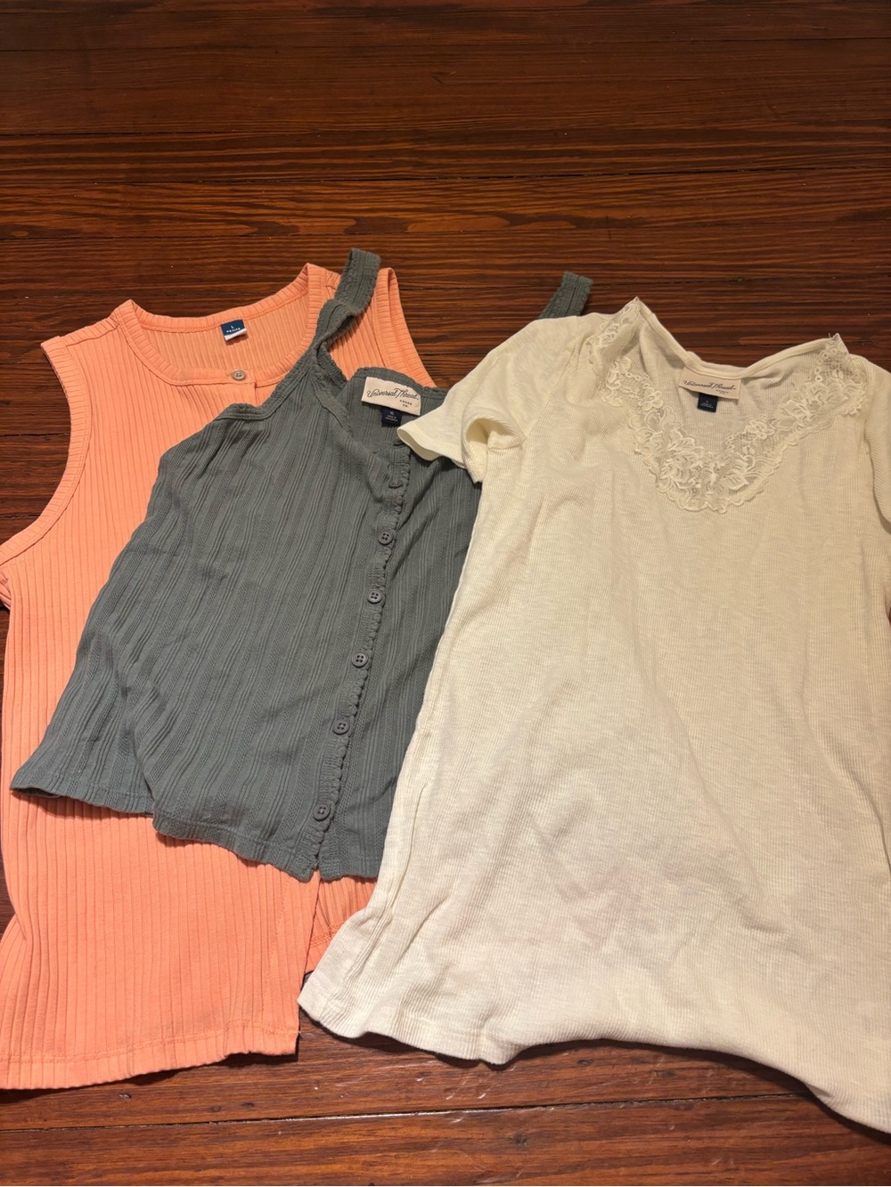 3 maternity friendly tops!